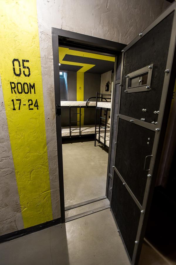 Хостел Lviv Loft Prison Экстерьер фото
