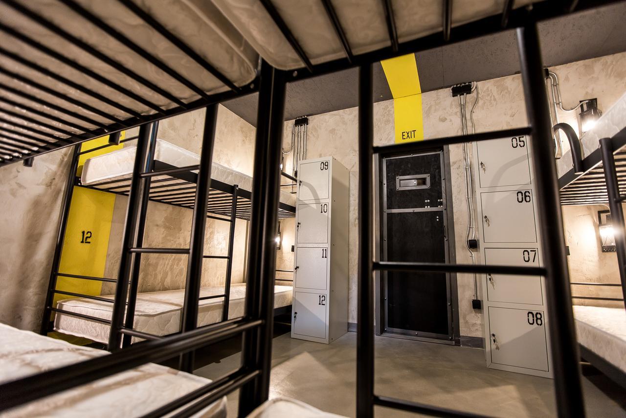 Хостел Lviv Loft Prison Экстерьер фото