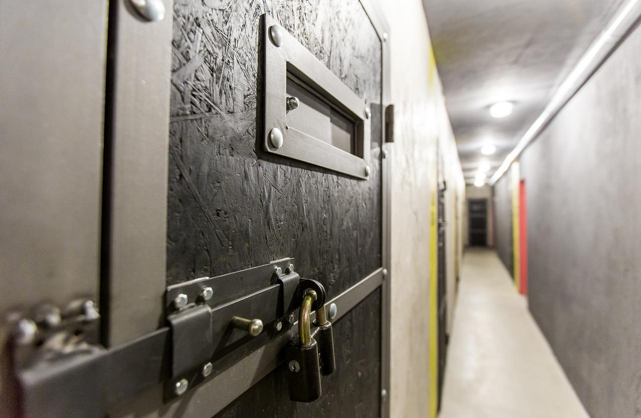 Хостел Lviv Loft Prison Экстерьер фото