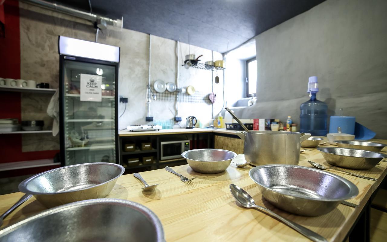 Хостел Lviv Loft Prison Экстерьер фото